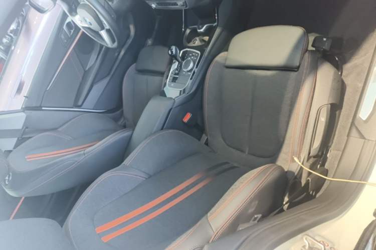 Used BMW 2 Series 2023 225i Four-Door Coupe M Sport Package Right Front Seat