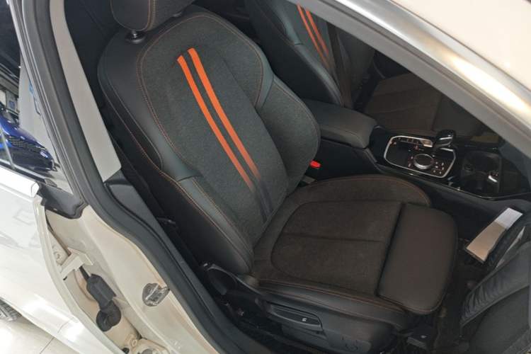 Used BMW 2 Series 2023 225i Four-Door Coupe M Sport Package Right Front Seat