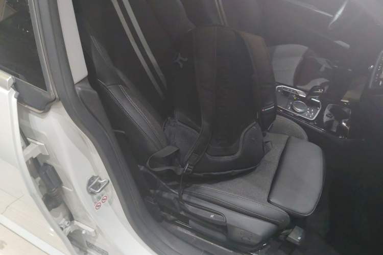 Used BMW 2 Series 2023 225i Four-Door Coupe M Sport Package Right Front Seat