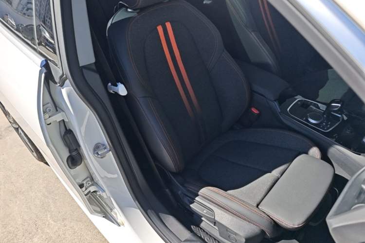 Used BMW 2 Series 2023 225i Four-Door Coupe M Sport Package Right Front Seat
