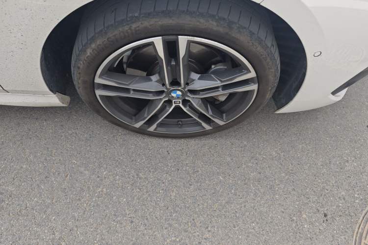Used BMW 2 Series 2023 225i Four-Door Coupe M Sport Package Right Front Wheel Hub