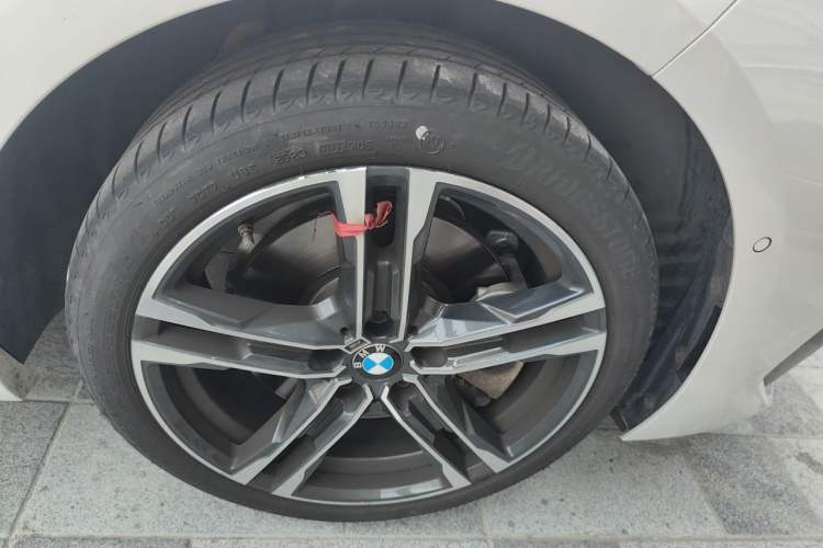 Used BMW 2 Series 2023 225i Four-Door Coupe M Sport Package Right Front Wheel Hub