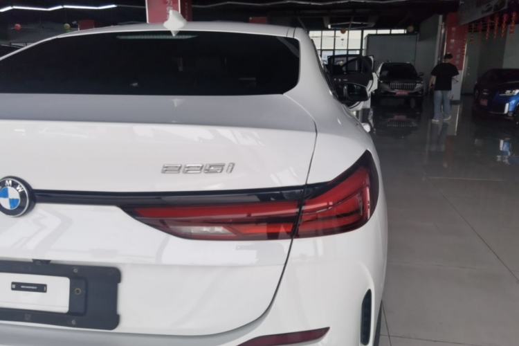 Used BMW 2 Series 2023 225i Four-Door Coupe M Sport Package Right Rear Taillight