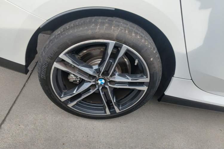 Used BMW 2 Series 2023 225i Four-Door Coupe M Sport Package Right Rear Wheel Hub