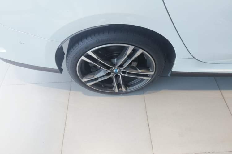 Used BMW 2 Series 2023 225i Four-Door Coupe M Sport Package Right Rear Wheel Hub