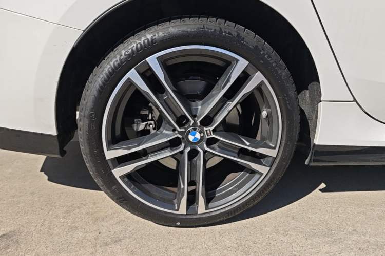 Used BMW 2 Series 2023 225i Four-Door Coupe M Sport Package Right Rear Wheel Hub