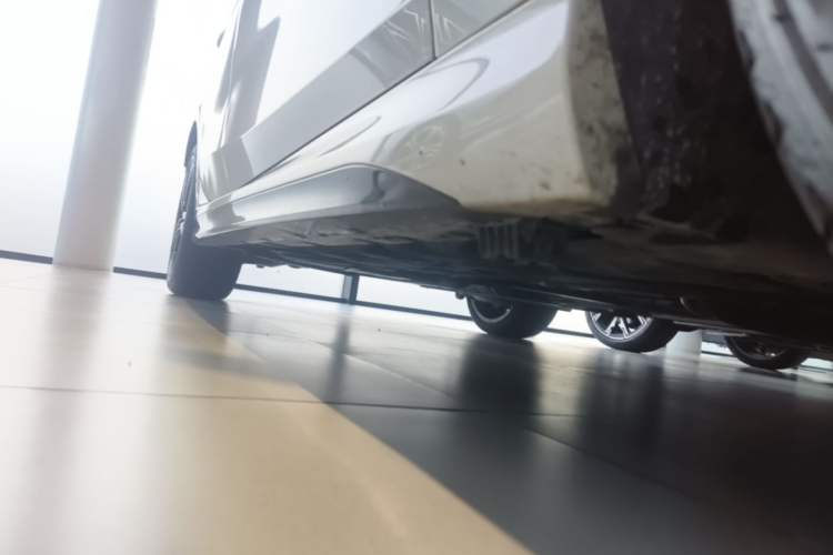Used BMW 2 Series 2023 225i Four-Door Coupe M Sport Package Right Side Sill