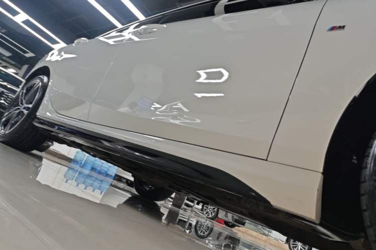 Used BMW 2 Series 2023 225i Four-Door Coupe M Sport Package Right Side Sill