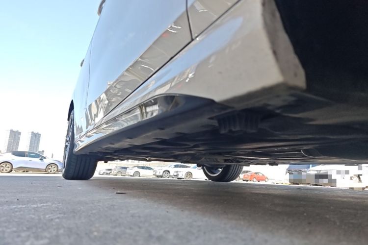 Used BMW 2 Series 2023 225i Four-Door Coupe M Sport Package Right Side Sill