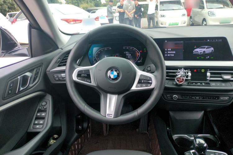 Used BMW 2 Series 2023 225i Four-Door Coupe M Sport Package Steering Wheel