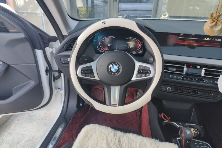 Used BMW 2 Series 2023 225i Four-Door Coupe M Sport Package Steering Wheel