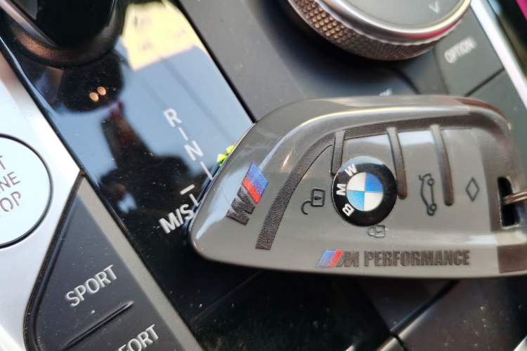 Used BMW 2 Series 2023 225i Four-Door Coupe M Sport Package Vehicle Key