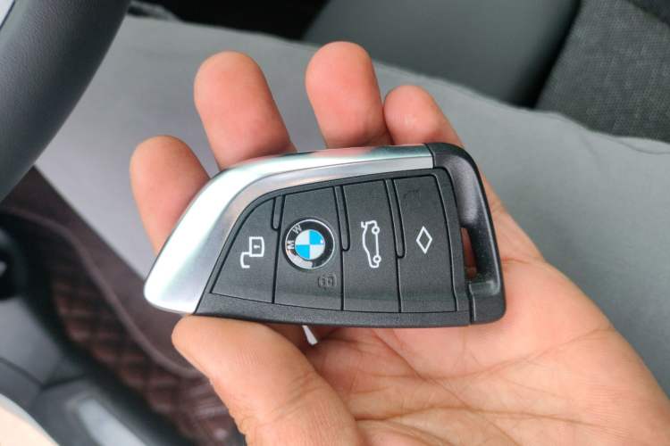 Used BMW 2 Series 2023 225i Four-Door Coupe M Sport Package Vehicle Key