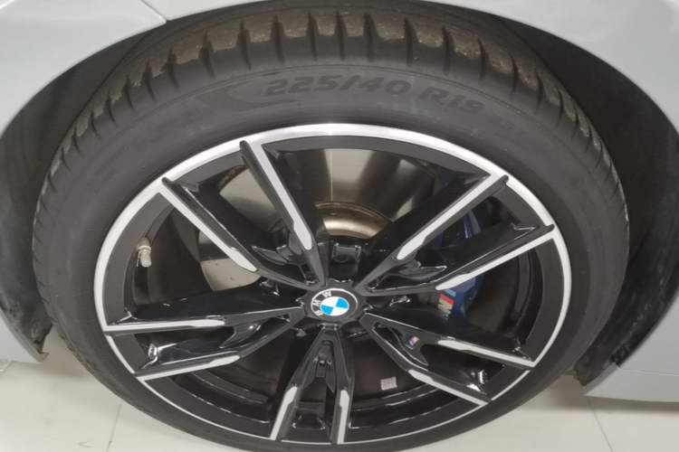Used BMW 2 Series 2024 M240i Exterior 4