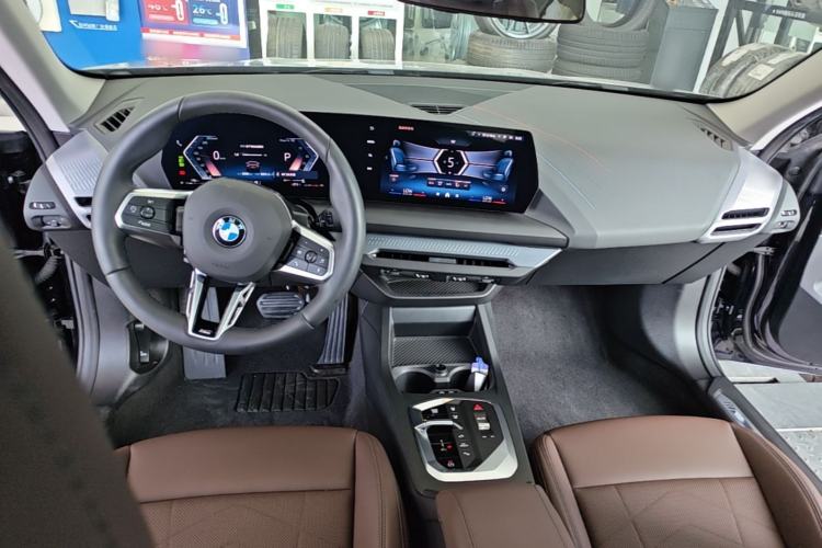 Used BMW 2 Series 2025 225L M Sport Package Center Console