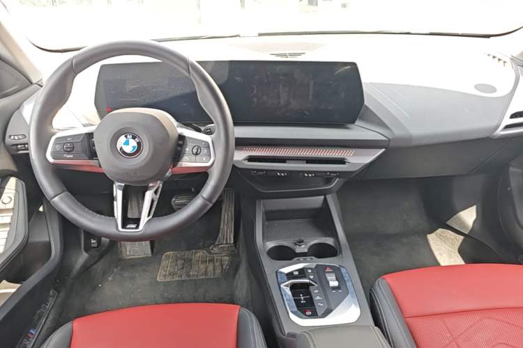 Used BMW 2 Series 2025 225L M Sport Package Center Console