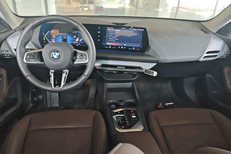 Used BMW 2 Series 2025 225L M Sport Package Center Console