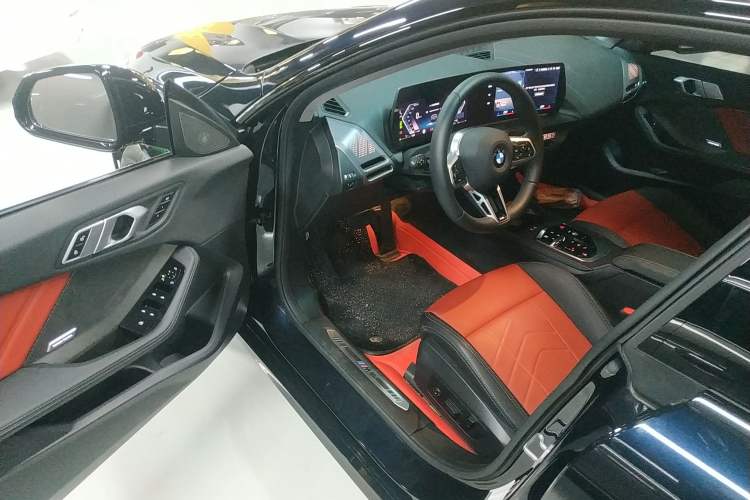 Used BMW 2 Series 2025 225L M Sport Night Edition Package Driver Seat