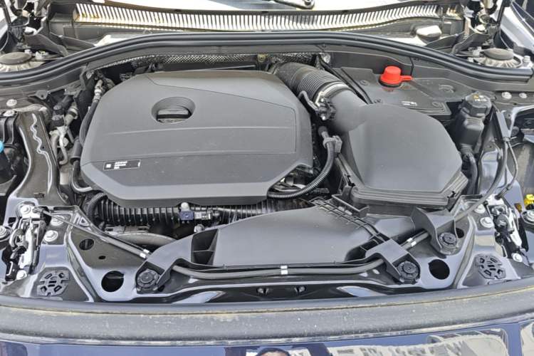Used BMW 2 Series 2025 225L M Sport Package Engine Bay