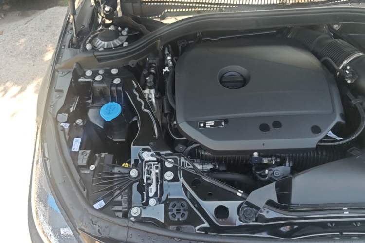 Used BMW 2 Series 2025 225L M Sport Package Engine Bay Right
