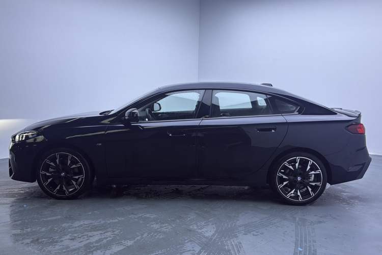 Used BMW 2 Series 2025 225L M Sport Night Edition Package Exterior 4