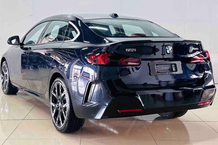 Used BMW 2 Series 2025 225L M Sport Package Exterior 4