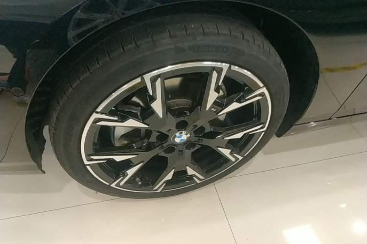 Used BMW 2 Series 2025 225L M Sport Night Edition Package Exterior 4