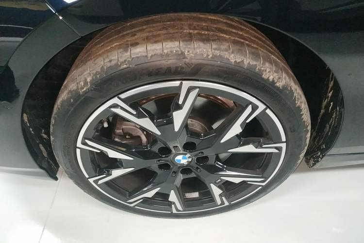 Used BMW 2 Series 2025 225L M Sport Night Edition Package Exterior 4