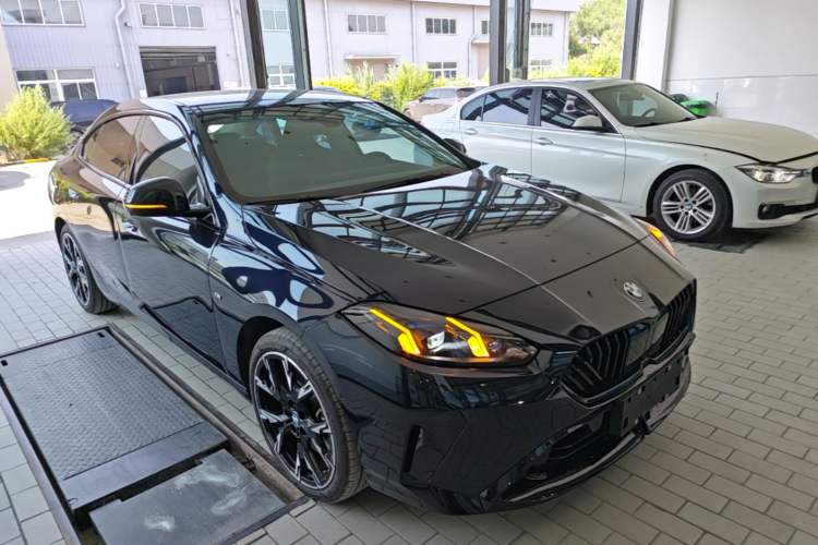 Used BMW 2 Series 2025 225L M Sport Night Edition Package Front Right 45 Deg
