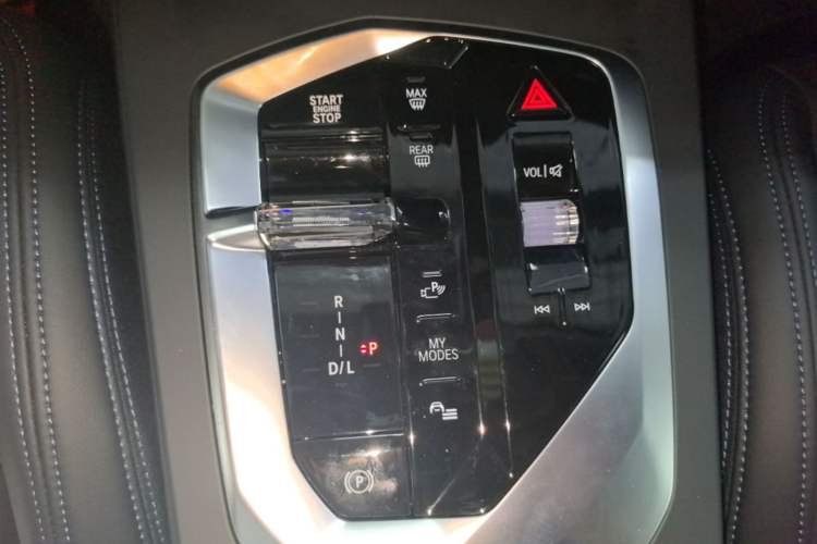 Used BMW 2 Series 2025 225L M Sport Night Edition Package Gear Lever