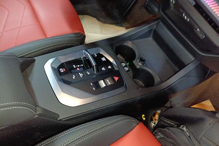 Used BMW 2 Series 2025 225L M Sport Package Gear Lever