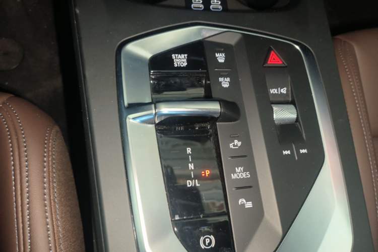 Used BMW 2 Series 2025 225L M Sport Package Gear Lever