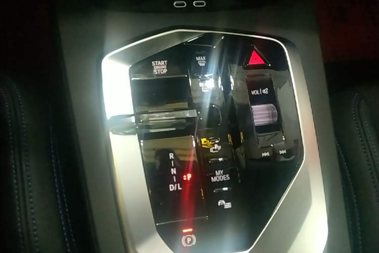 Used BMW 2 Series 2025 225L M Sport Night Edition Package Gear Lever