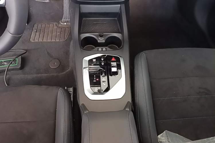 Used BMW 2 Series 2025 225L M Sport Night Edition Package Gear Lever