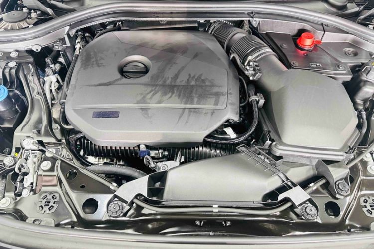 Used BMW 2 Series 2025 225L M Sport Package Interior 8