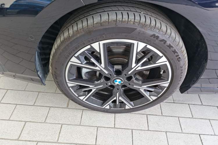 Used BMW 2 Series 2025 225L M Sport Package Left Front Wheel Hub