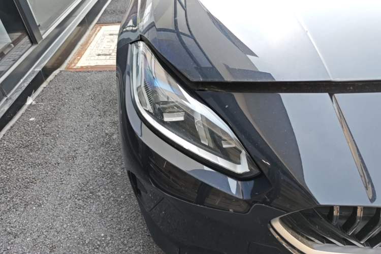 Used BMW 2 Series 2025 225L M Sport Package Right Front Headlight