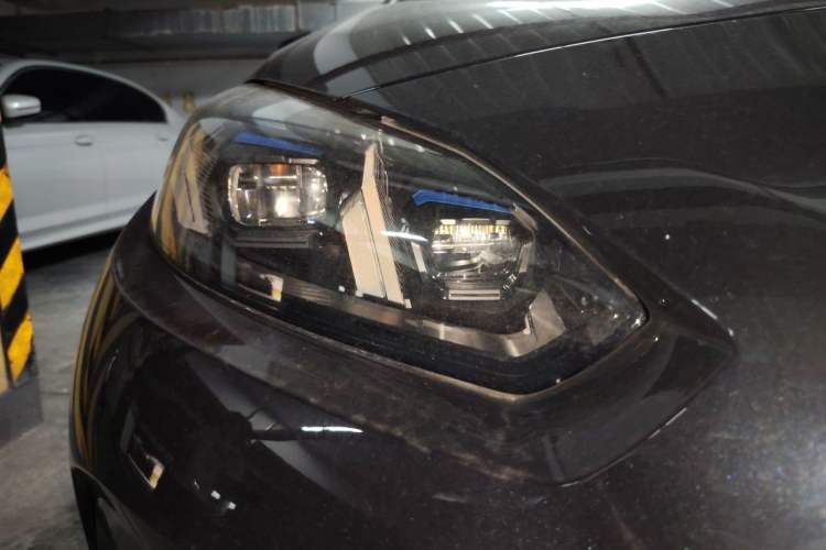 Used BMW 2 Series 2025 225L M Sport Night Edition Package Right Front Headlight