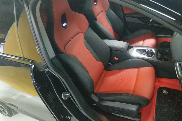Used BMW 2 Series 2025 225L M Sport Night Edition Package Right Front Seat