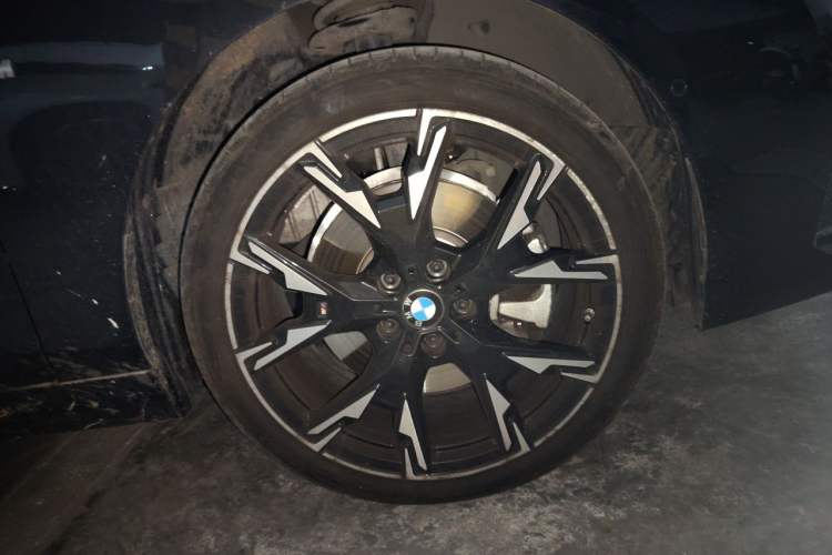 Used BMW 2 Series 2025 225L M Sport Night Edition Package Right Front Wheel Hub