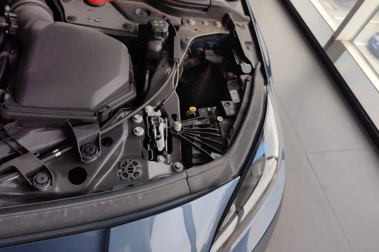 Used BMW 2 Series 2025 225L M Sport Night Edition Package Engine Bay Left