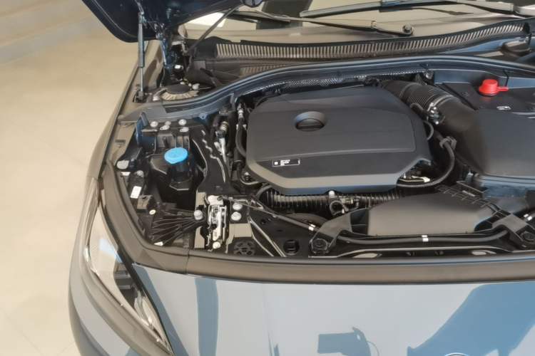 Used BMW 2 Series 2025 225L M Sport Night Edition Package Engine Bay Right