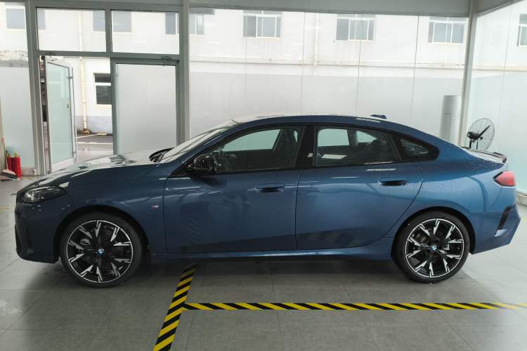 Used BMW 2 Series 2025 225L M Sport Night Edition Package Exterior 3