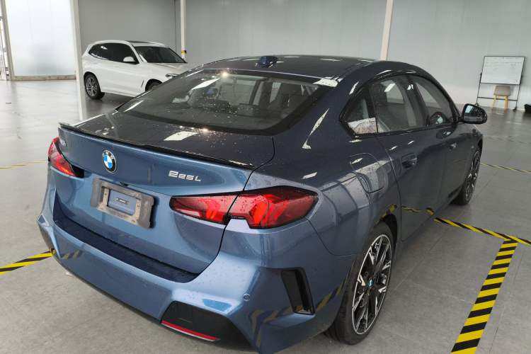 Used BMW 2 Series 2025 225L M Sport Night Edition Package Exterior 5