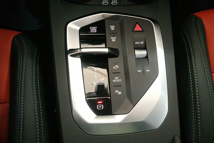 Used BMW 2 Series 2025 225L M Sport Package Gear Lever