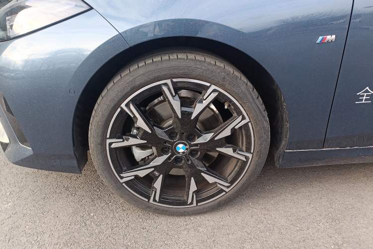 Used BMW 2 Series 2025 225L M Sport Night Edition Package Left Front Wheel Hub
