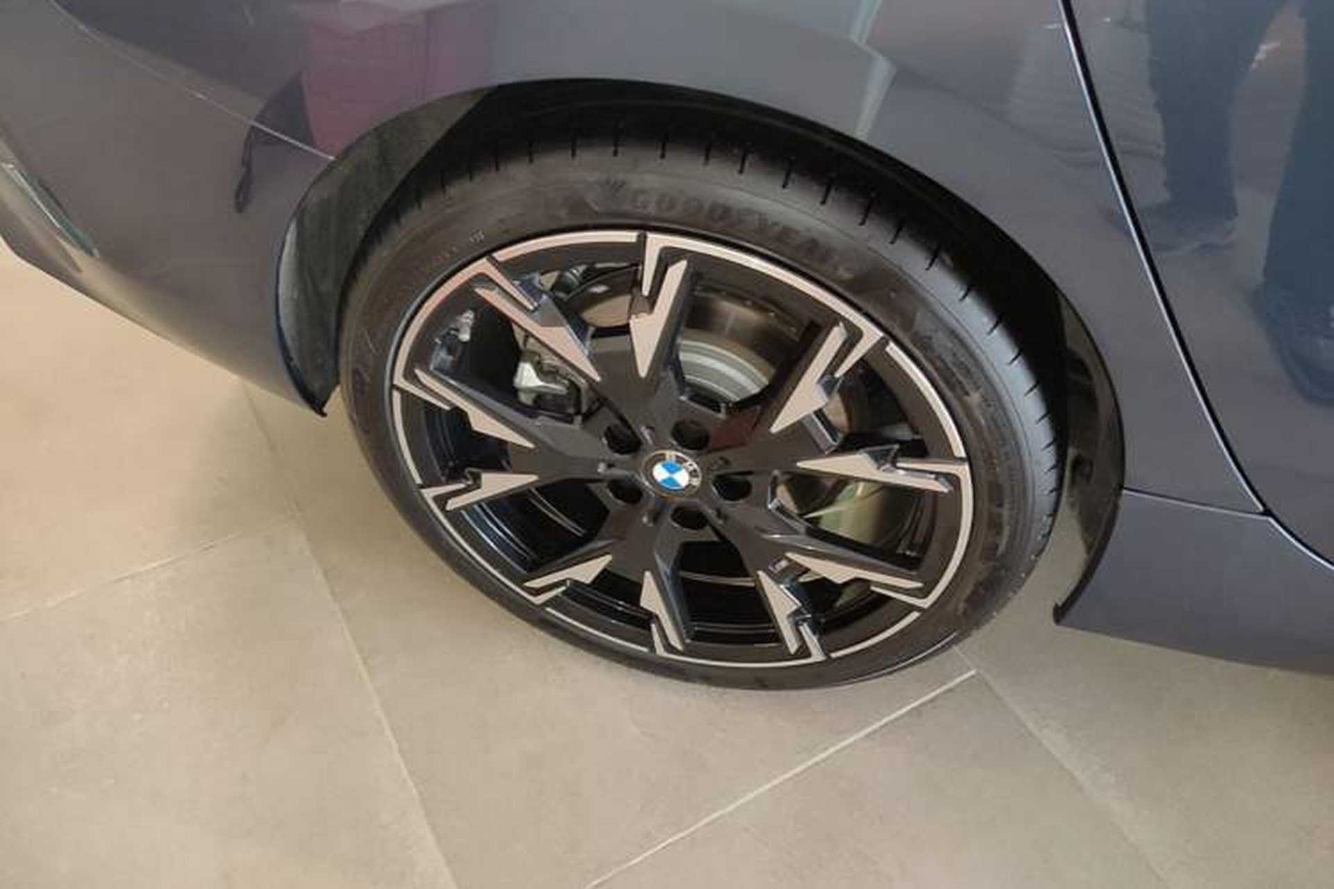 Used BMW 2 Series 2025 225L M Sport Night Edition Package Right Rear Wheel Hub