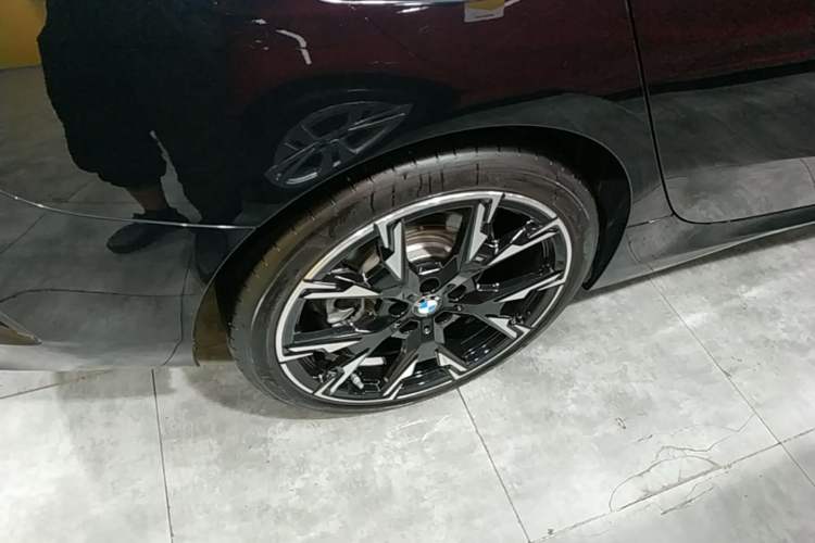 Used BMW 2 Series 2025 225L M Sport Night Edition Package Right Rear Wheel Hub