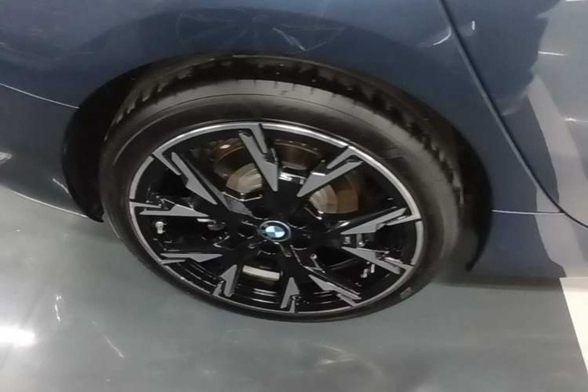 Used BMW 2 Series 2025 225L M Sport Night Edition Package Right Rear Wheel Hub