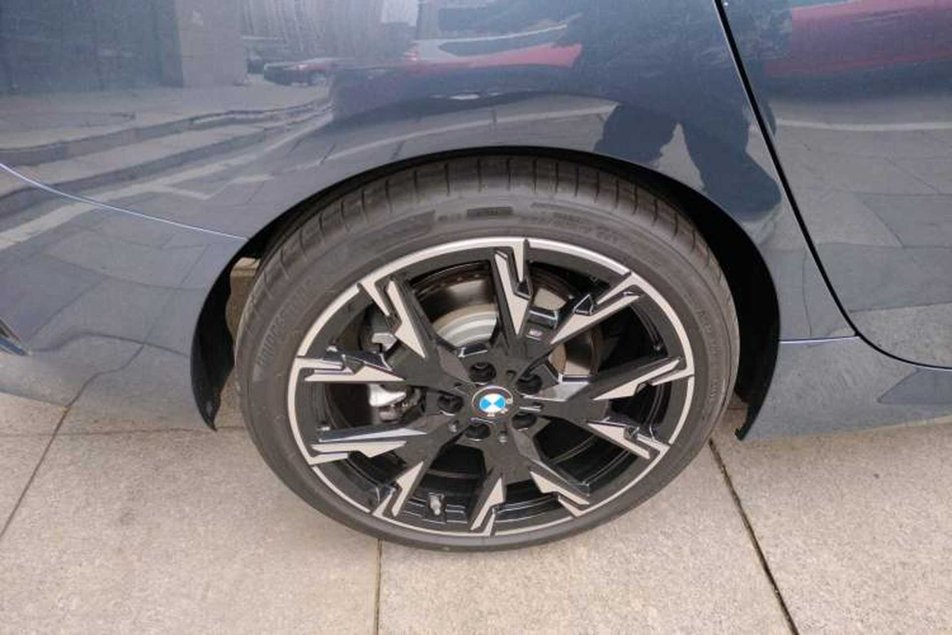Used BMW 2 Series 2025 225L M Sport Night Edition Package Right Rear Wheel Hub